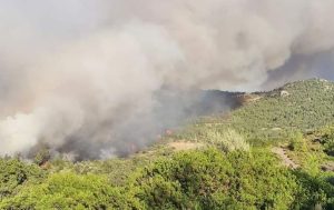 Φωτιά Τώρα Ρόδος: Νέες εκκενώσεις χωριών μέσων 112
