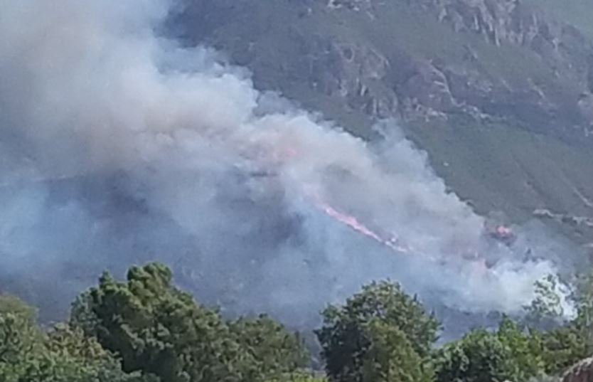 Φωτιά τώρα Αίγιο: Καταγγελίες για εμπρησμό (vid)