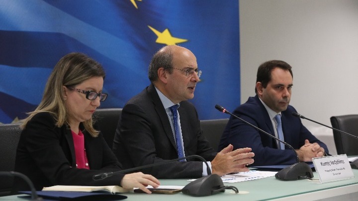 Επίδομα Χριστουγέννων: Ποιοι το δικαιούνται...