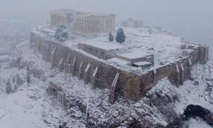 Πού θα χιονίσει μέσα στην Αθήνα; Τι απαντά καθηγητής μετεωρολογίας (Vid)