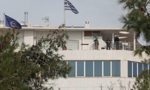 Ανακοίνωση της ναυτιλιακής για το μακελειό στη Γλυφάδα