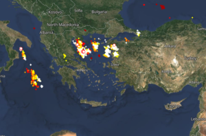 Λαίλαπα καταιγίδων: Ισχυρό μέτωπο, κινείται νότια. Live εικόνα