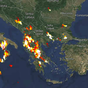 Καιρός 17-6: Καταιγίδες τώρα. Πού εκδηλώνονται Live