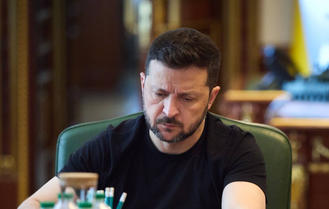 Ζελένσκι για ρωσική πρόταση κατάπαυσης πυρός: «Νομίζω είναι ηλίθιοι»