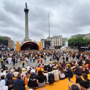 McLaren Racing Live: Η Trafalgar Square γέμισε με το papaya color της McLaren