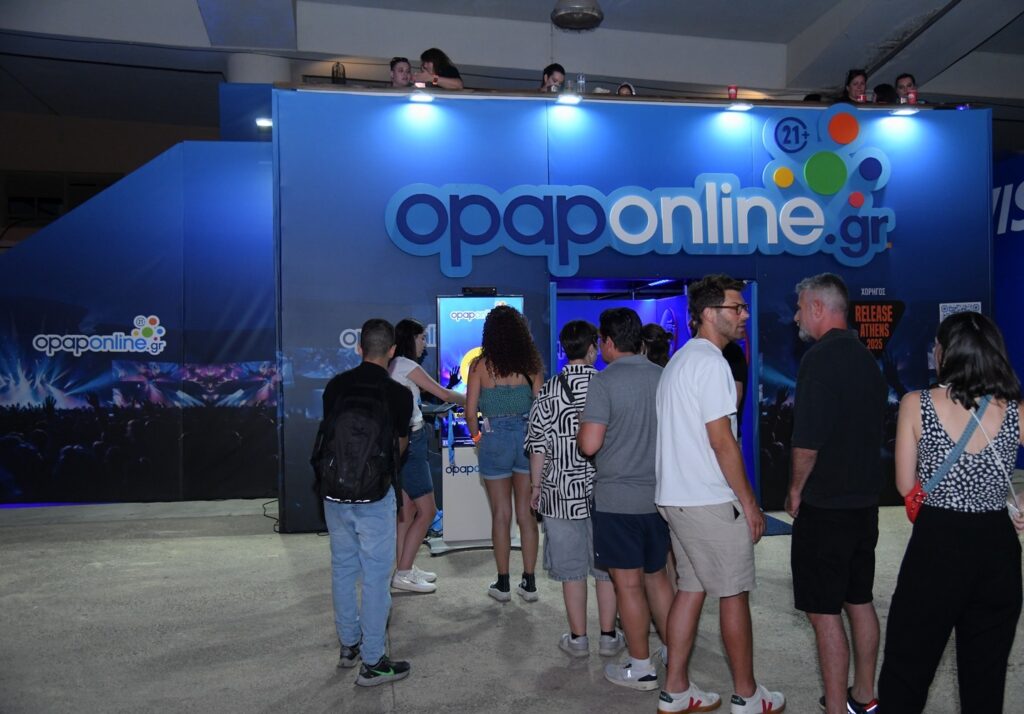 Είσαι όντως fan των London Grammar; Το opaponline.gr έψαξε τους αληθινούς γνώστες του συγκροτήματος