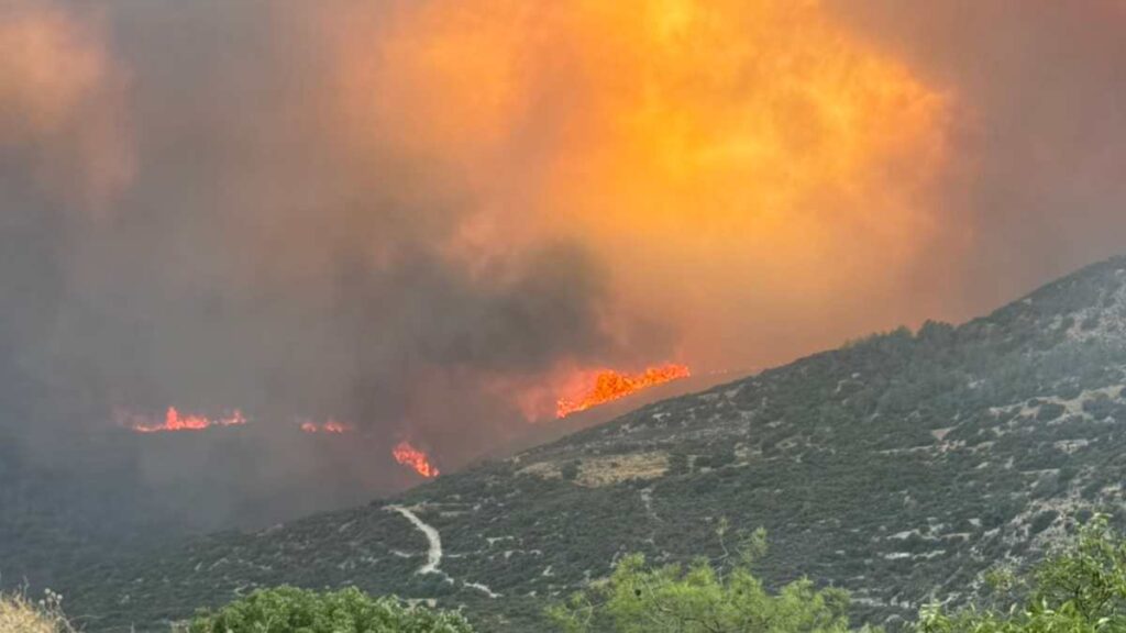 Πύρινος εφιάλτης στη Λεμεσό – Δύο νεκροί, χωριά στις φλόγες, δεκάδες σπίτια καμένα