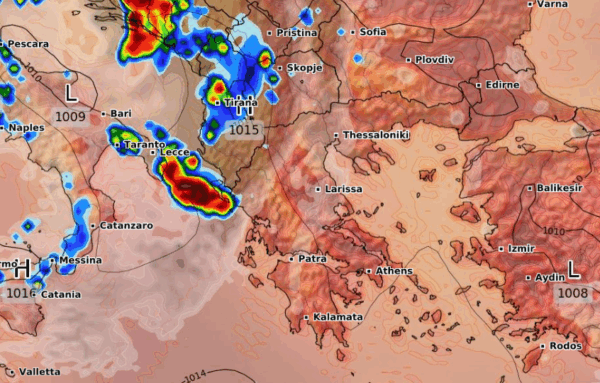 Καιρός 26-8: Επιμένει και το ECMWF για πυρήνα ισχυρών καταιγίδων το Σάββατο (vid)