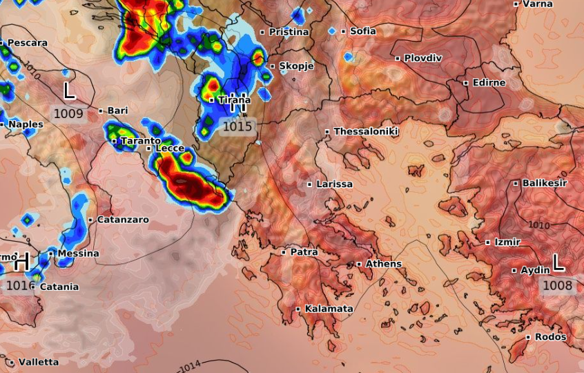 Καιρός 26-8: Επιμένει και το ECMWF για πυρήνα ισχυρών καταιγίδων το Σάββατο (vid)