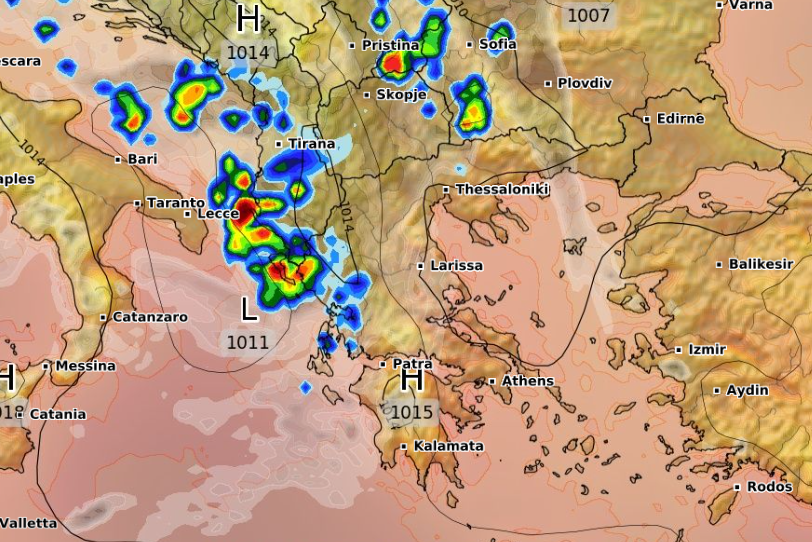Καιρός 27-8:  Καρέ – καρέ από το ευρωπαϊκό οι βροχές του Σαββάτου (vid)