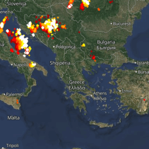 Καιρός 3-8: Καταιγίδες αστάθειας τώρα! Πού εκδηλώνονται, Live