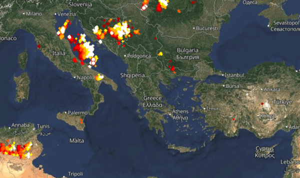 Καιρός 3-8: Καταιγίδες αστάθειας τώρα! Πού εκδηλώνονται, Live