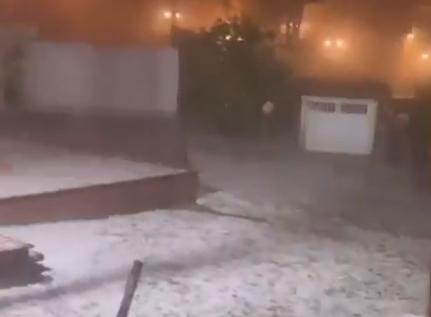 Αδιανόητη χαλαζόπτωση στη Βραζιλία. Ολα άσπρα σε λίγα λεπτά (vid)