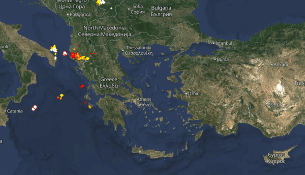 Καιρός 11-9: Καταιγίδες σε εξέλιξη τώρα – Πού εκδηλώνονται Live