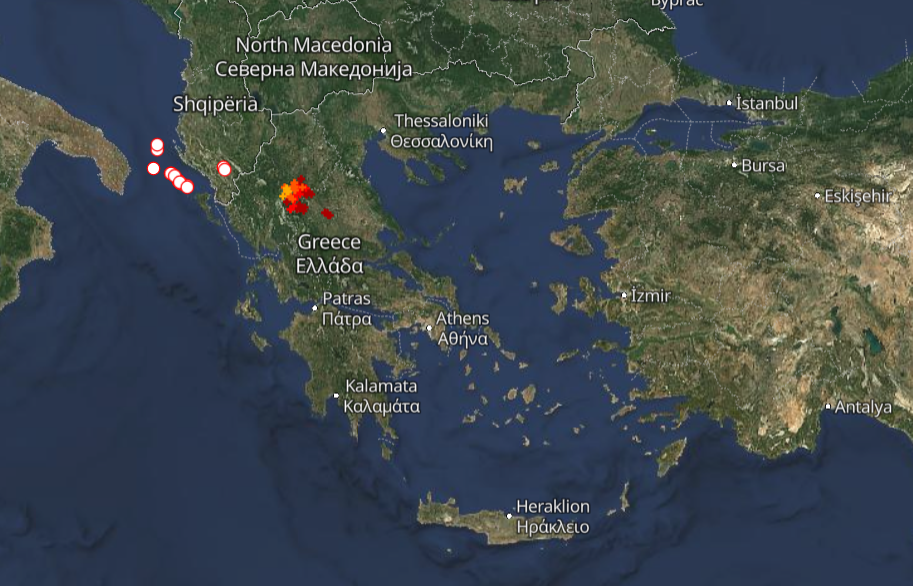 Καιρός 5-9: Καταιγίδες σε εξέλιξη – Πού εκδηλώνονται τώρα – Live
