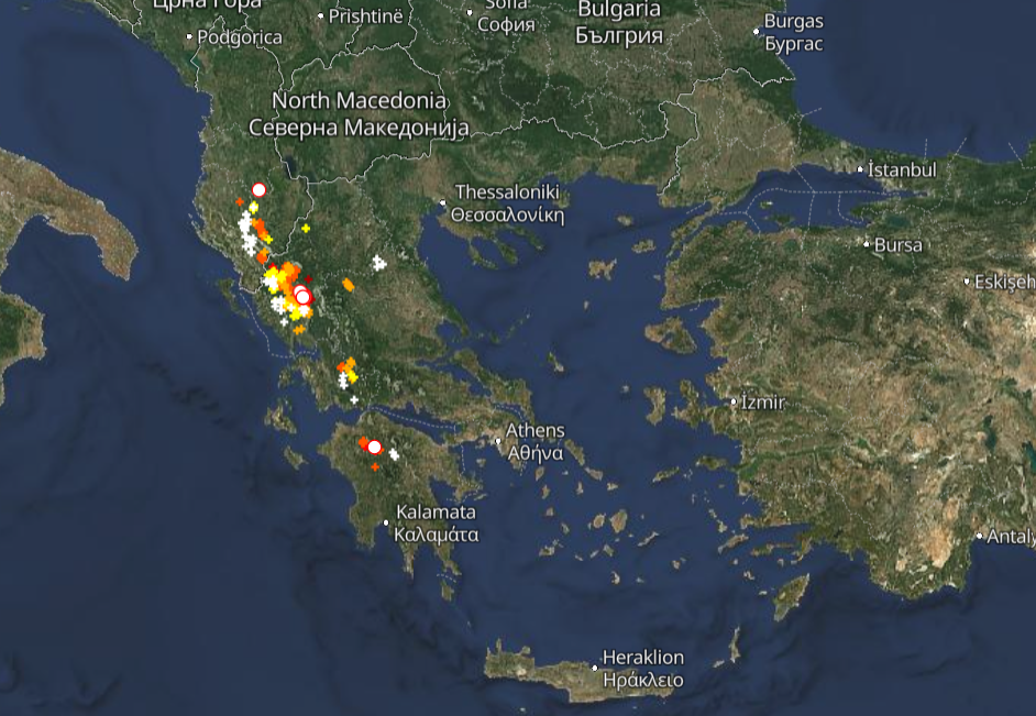 Καιρός – Live 4-9: Εντείνονται οι καταιγίδες – Πού εκδηλώνονται τώρα