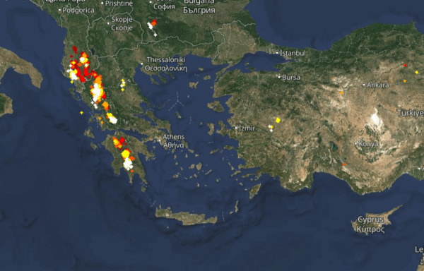 Καιρός 7-9: Καταιγίδες τώρα σε εξέλιξη -Πού εκδηλώνονται, Live