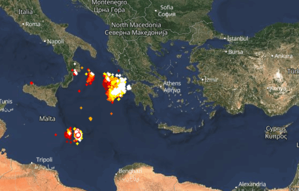 Καιρός τώρα: Καταιγίδες στα δυτικά – Πού εκδηλώνονται τώρα – Live
