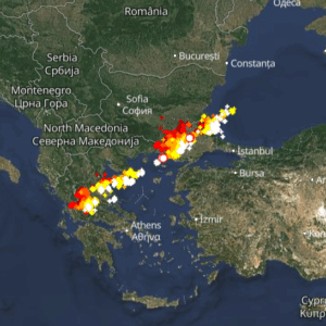 Καιρός 27-10: Καταιγίδες σε εξέλιξη τώρα – Πού εκδηλώνονται, Live