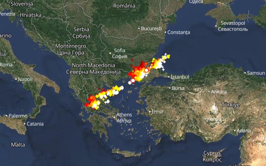 Καιρός 27-10: Καταιγίδες σε εξέλιξη τώρα – Πού εκδηλώνονται, Live