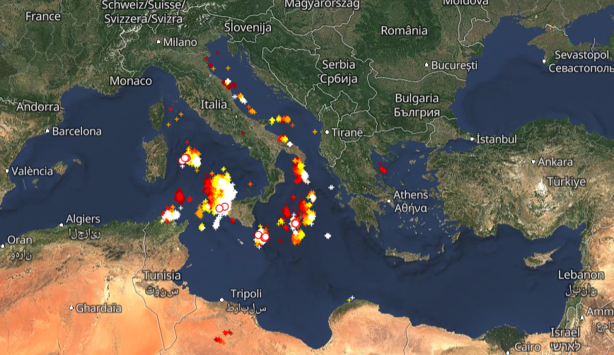 Καιρός 1-10: Καταιγίδες Live - Πού βρίσκεται το μέτωπο της κακοκαιρίας