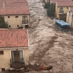 Εικόνες καταστροφής στη Βουλγαρία από τις πλημμύρες (vid)