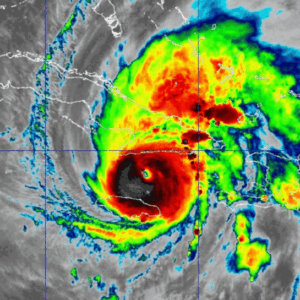 Τυφώνας Μελίσσα: Προκάλεσε τεράστιες καταστροφές στη Τζαμάικα, κινείται προς την Κούβα (vid)