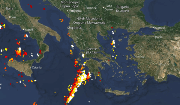 Καιρός 27-11: Ισχυρές καταιγίδες τώρα – Πού εκδηλώνονται Live