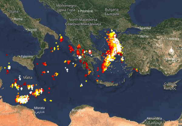Κακοκαιρία Adel: Πού εκδηλώνονται τώρα ισχυρές καταιγίδες – Live