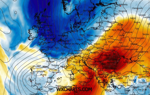 Καιρός 15-11: Τσατραφύλλιας για θερμή εισβολή και βροχές