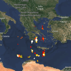 Καιρός 5-11: Πού εκδηλώνονται τώρα καταιγίδες – Live οι κεραυνοπτώσεις