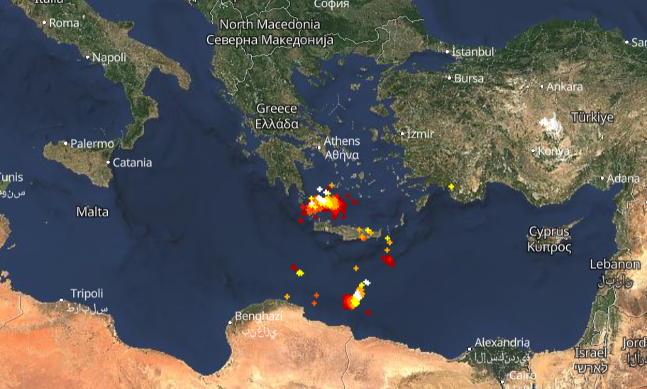 Καιρός 6-11: Πού εκδηλώνονται καταιγίδες τώρα – Live