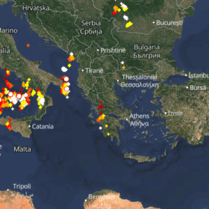 Καιρός 22-11: Καταιγίδες τώρα – Πού εκδηλώνονται Live