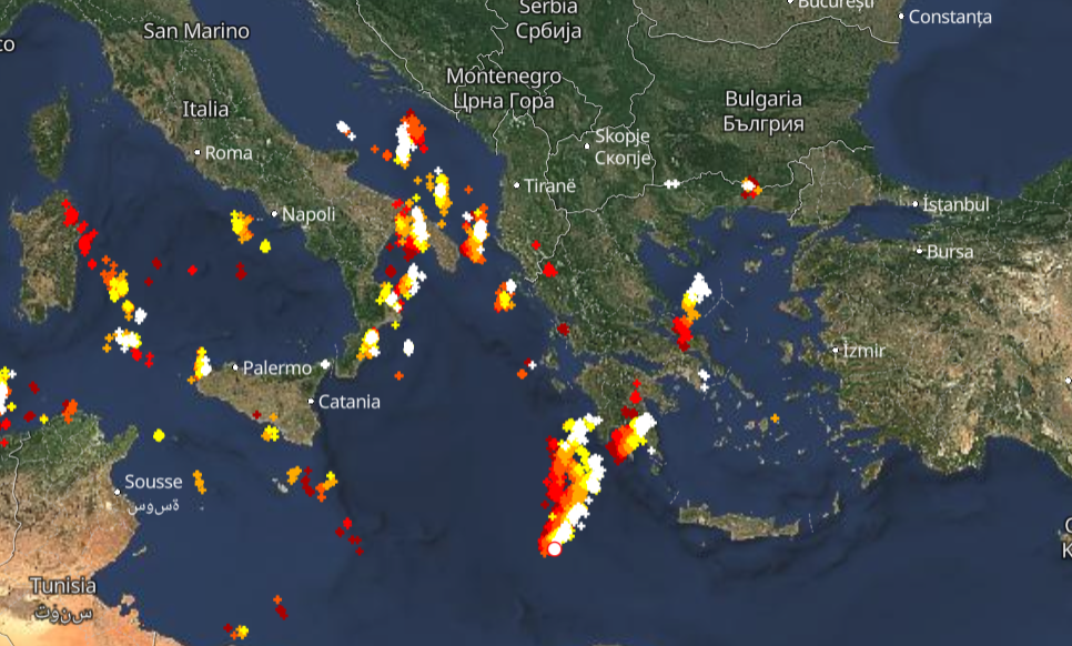 Κακοκαιρία Adel: Ισχυρές καταιγίδες τώρα – Πέρασμα και από την Αττική – Live