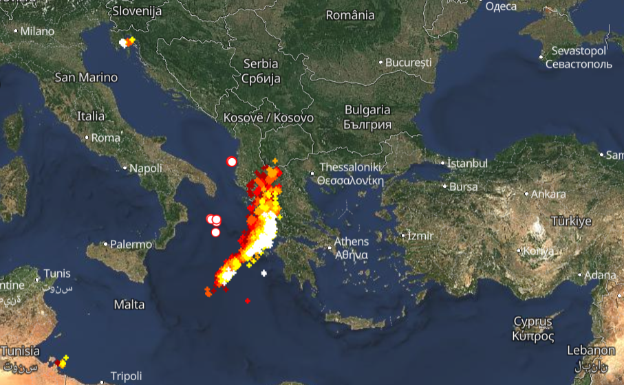 Καιρός 20-11: Λαίλαπα καταιγίδων - Live - Πού εκδηλώνονται τώρα