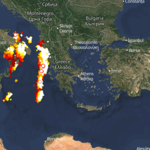 Καιρός 9-11: Λαίλαπα καταιγίδων στη δυτική Ελλάδα – Πού χτυπά τώρα Live