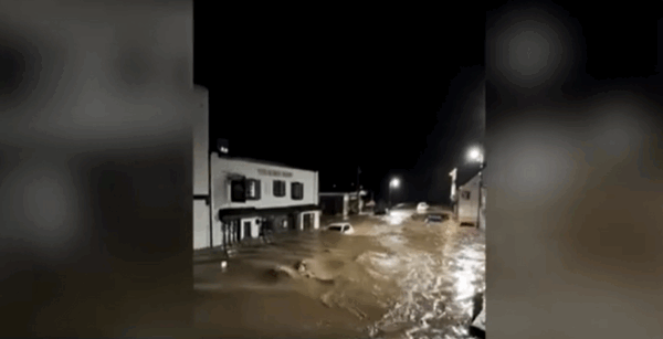Πλημμύρες και στην Ουαλία από την καταιγίδα Κλαούντια (vid)