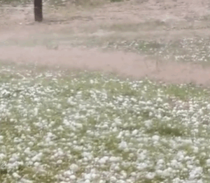 Καιρός: Σφοδρή χαλαζόπτωση στο Κουίνσλαντ της Αυστραλίας (vid)