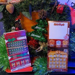 ΣΚΡΑΤΣ: Οι εορταστικοί λαχνοί γίνονται δώρα και σε αυτά τα Χριστούγεννα