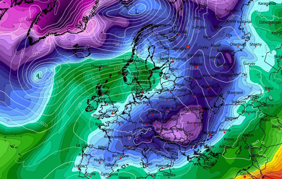 Καιρός Πρωτοχρονιάς: Διαρκές φλερτ με ψυχρές εισβολές από το ECMWF (vid)
