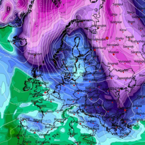 Καιρός Χριστούγεννα: Πιο… light εκδοχή ψυχρής εισβολής από το GFS