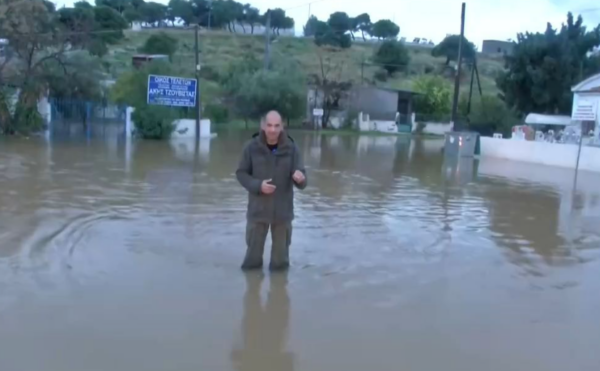 Πλημμύρα στη Νέα Πέραμο – Προβλήματα στην Ε.Ο. Αθηνών – Κορίνθου (vid)