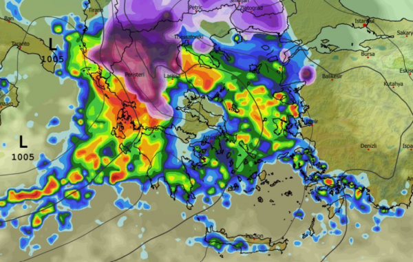 Καιρός Πρωτοχρονιά: Πότε και πού θα χιονίσει; Τι βλέπει το ευρωπαϊκό (vid)