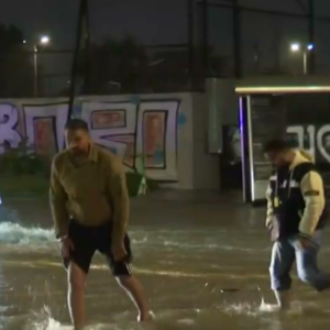 Κακοκαιρία Byron: Σφυροκοπά την ανατολική Ελλάδα, πολλά τα προβλήματα (vid)