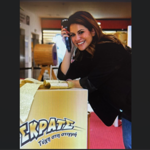 Αυτό είναι το απόλυτο glow μακιγιάζ για τις γιορτές!