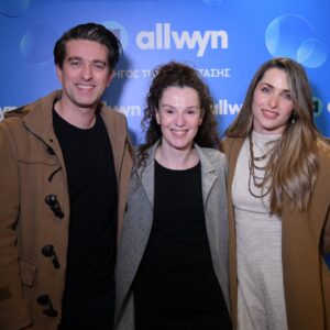 Λαμπερή θεατρική βραδιά με χορηγό την Allwyn στο Μικρό Παλλάς