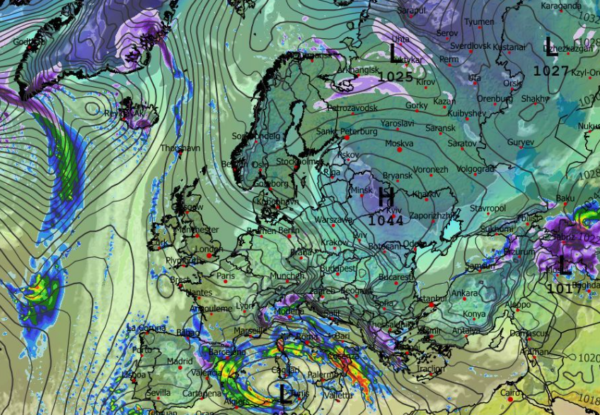 Καιρός 12-1: Κρατά την τάση για κακοκαιρίες και με χιόνια το ECMWF (vid)