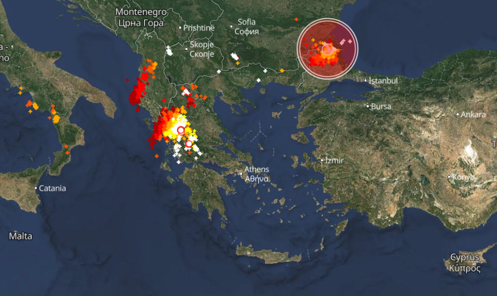 Καιρός 7-1: Ισχυρές καταιγίδες τώρα – Πού εκδηλώνονται, Live