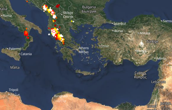 Καιρός 6-1: Ισχυρές καταιγίδες σε εξέλιξη τώρα – Πού εκδηλώνονται Live