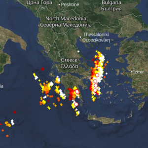 Καιρός 21-1: Λαίλαπα καταιγίδων τώρα – Πού εκδηλώνονται Live